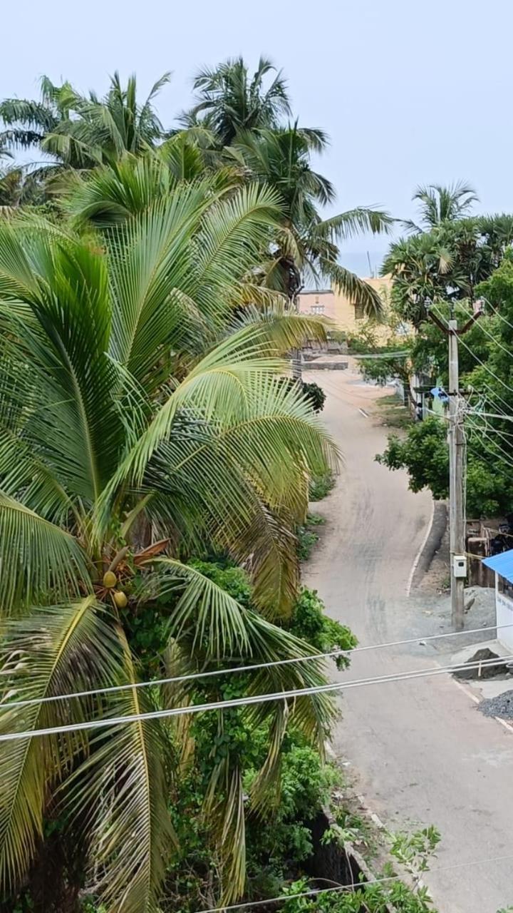 Sea View Beach House Пондичери Екстериор снимка